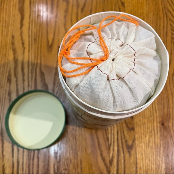 1000 Piece Vintage Themed House Plants Puzzle by Cavallini & Co. - Picture 10 of 13